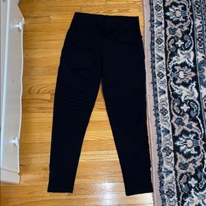 GENTLY USED Aerie Highwaisted 7/8 Moto Legging